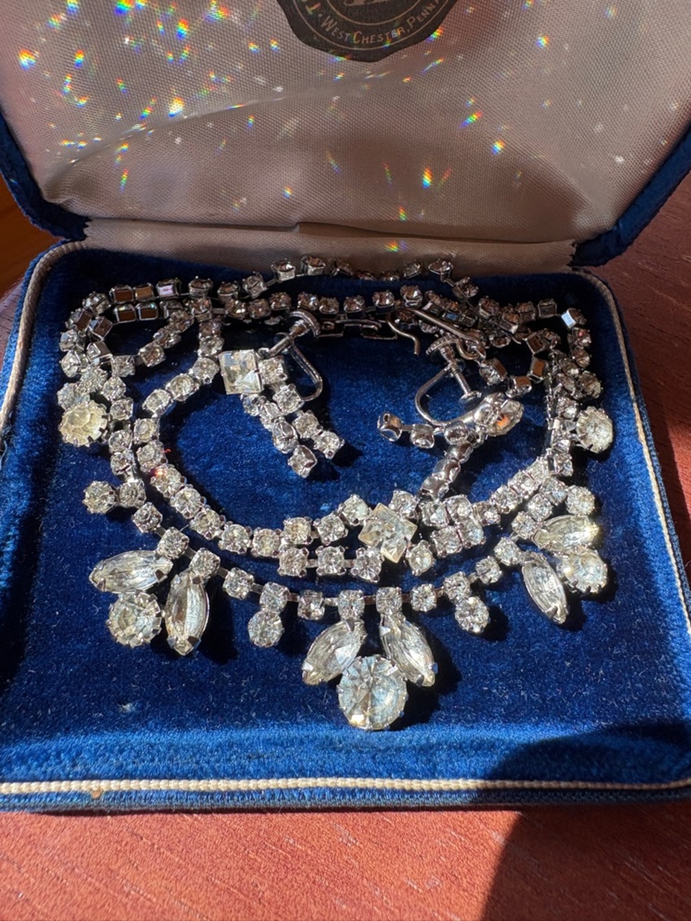 Estate Fancy Glamour Clear Crystal Necklace Bracelet Earrings Set Vintage Box - Picture 2 of 16